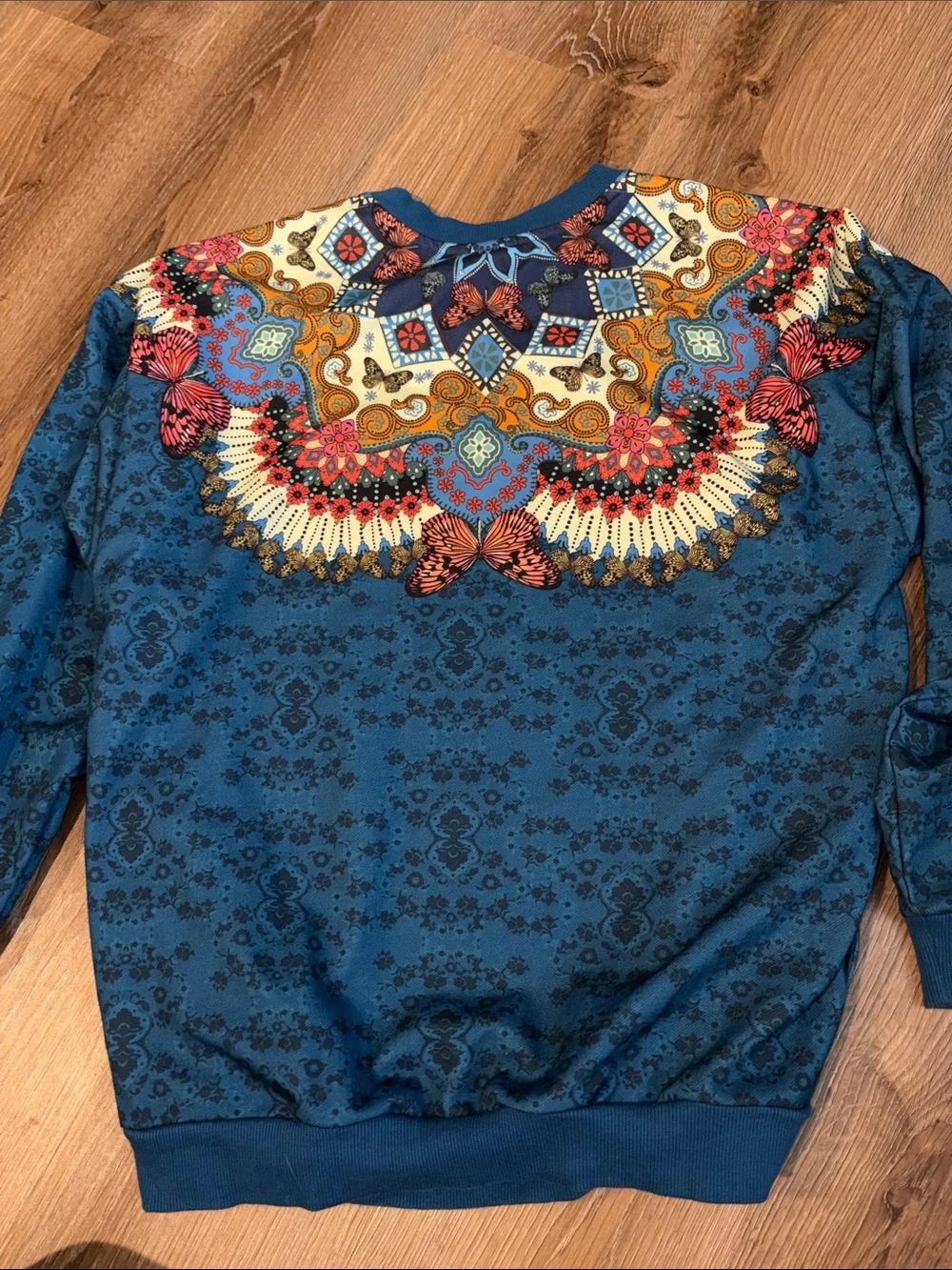 OFFERS OPEN! Adidas Farm Rio Blue Butterfly Print Borbomix Sweatshirt size small - Picture 8 of 9